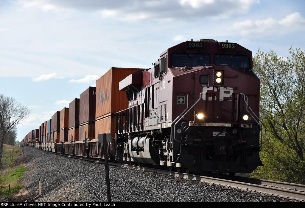 Intermodal cruises east